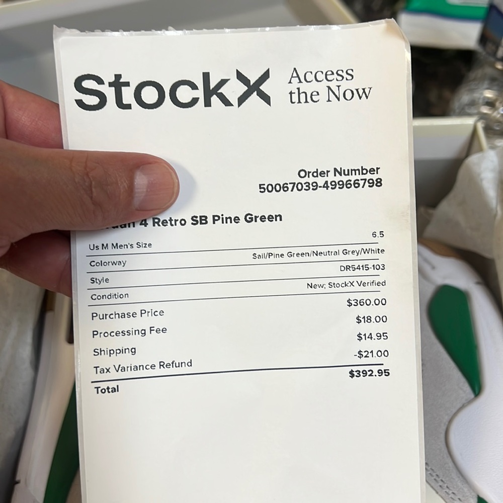 JORDAN 4 SB This is a collaboration between Jordan brand, and SB, negotiable